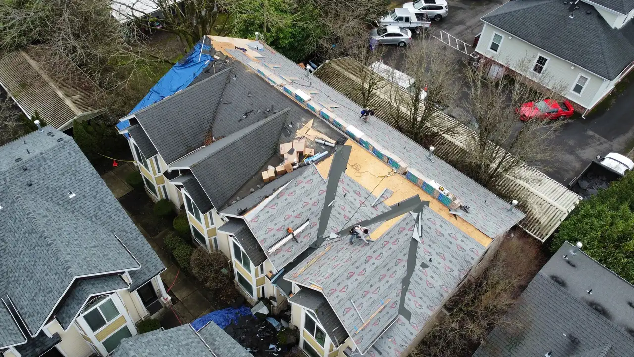 Vancouver, WA home with new architectural shingle roof and copper-finish seamless gutters by Quality Master